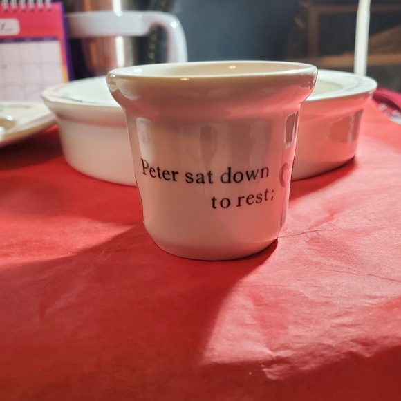 NWOT Peter Rabbit Fine China Set by Wedgewood - Picture 6 of 16